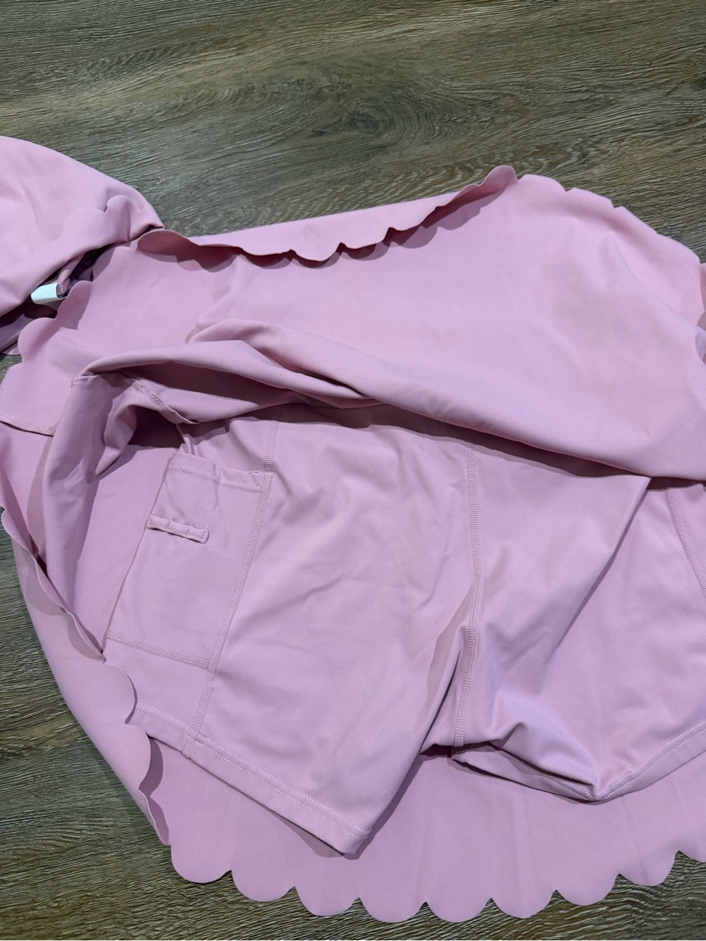 Attraco Women's Pink Scallop Hem Tennis Skort and Matching Tank Top - Picture 10 of 10